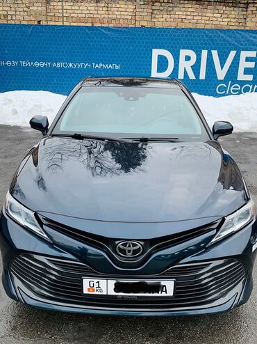 Транспорт: Toyota Camry: 2017 г., 2.5 л, Автомат, Бензин, Седан