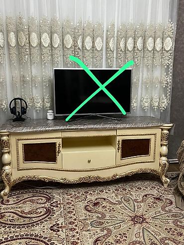 pol taxtas: İşlənmiş, Düz TV altlığı, Polkalı, Taxtalı, Türkiyə — 1