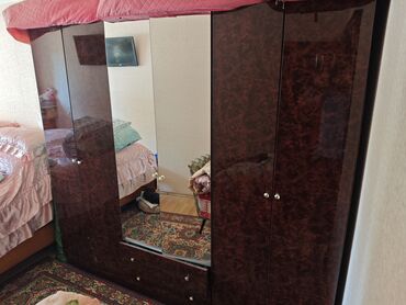 moydadir islenmis: İşlənmiş, Açılan, 6 qapı Düz dolab, Qarderob, paltar dolabı