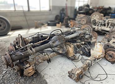 Комплект автомобильных мостов и узлов подвески - Несколько цельных
