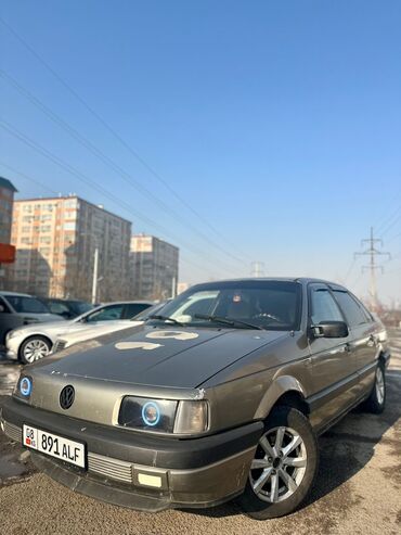 Volkswagen: Volkswagen Passat: 1992 г., 2 л, Механика, Бензин, Седан