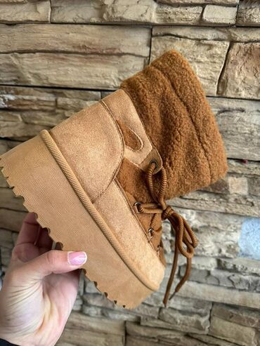 Ugg obuća: Ugg čizme — 3
