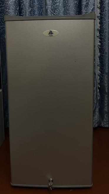 ventilator satilir: Ficher kompakt soyuducu - Rəng: boz/gümüşü korpus - Ön hissədə kilid — 1