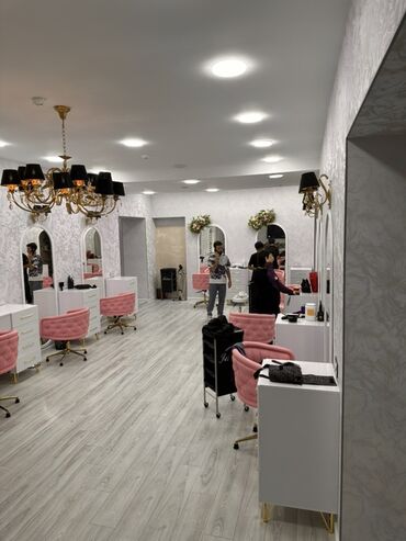 Salon, tibbi mebel dəsti: Gözəllik salonu üçün tam təchizatlı, zövqlə dizayn edilmiş interyer və — 18