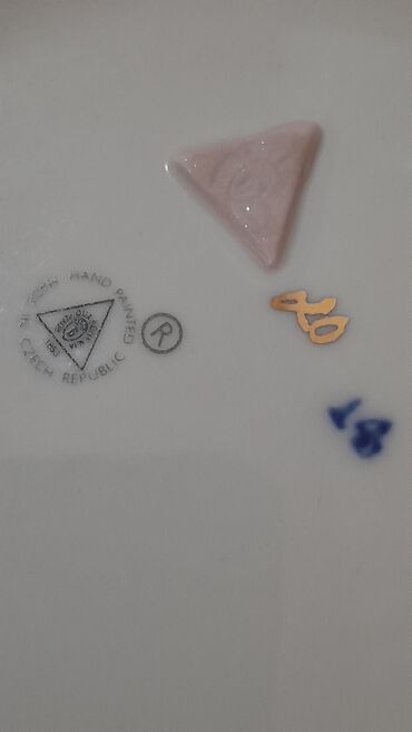 Digər dəstlər və servizlər: Qədimi qablar.Qiymətlər fərqlidir Başqa antik qablarda mövcuddur — 8