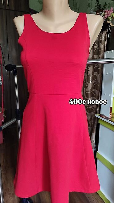 Повседневные платья: Размер S(42-44) всех платьев. Зелёное платье 200с 44-46размер.Все по — 16