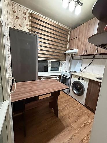 4 комнатные: Продаю!2к кв,хрущ-сталинка 46м2 Чуй/Алматинка 70000$ Двухкомнатная — 3