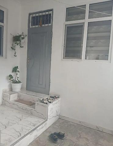 Дома: 2 otaqlı həyət evi – təmirli və mebellə - Plan: dəhlizdən girişli 2 — 2