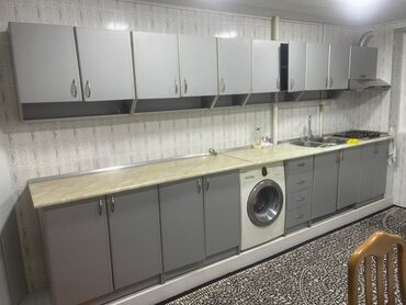 Комплекты диванов и столов: Mətbəx mebeli 350 AZN Üstə qaz, moyka, aspirator verilir Ölçü tam