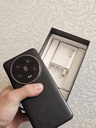 купит планшет бу: Xiaomi, 14 Ultra, Б/у, 256 ГБ, цвет - Черный, 2 SIM — 1