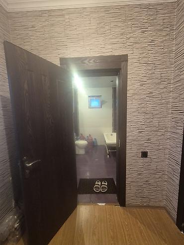 Həyət evləri və villaların satışı: 1 mərtəbəli həyət evi - Geniş daş döşəməli həyət, pilləkənlə eyvana — 3