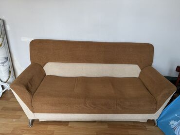 saloglu tek carpayi: Divan, Parça