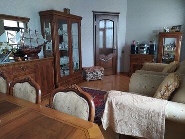 Qonaq otağı dəstləri: Masa və oturacaqlar, Kredit yoxdur — 1