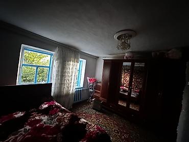 Продажа коттеджей и домов: 2 Дома с большим двором и хозпостройками: очок кана, баня, 4 сарая — 12