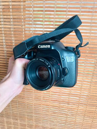 фотоаппарат canon powershot a2200: Продам срочно‼️ Canon 7D 50mm 1.8 профи фотоаппарат объектив