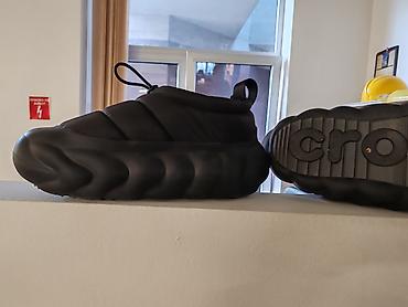 Crocs pufnaste klompe/papuče – crne Broj od 39-41 - Model: tople