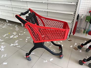 Plastik supermarket alış-veriş səbət . 2 ay istifade olunub. 4 eded