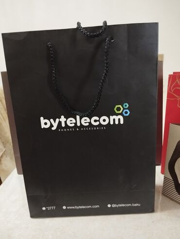 Digər: Kutu sumkaları 6 edər hamsı bir yerdə 5 azn — 5