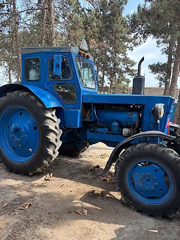 bmw multu sukani: Mavi rəngli iri sinif tırtılsız traktor Texniki xüsusiyyətlər və — 4