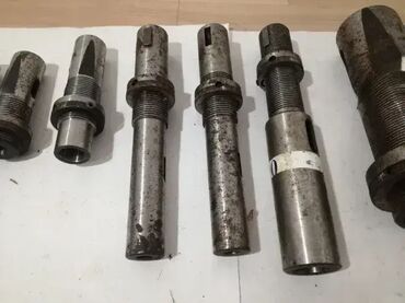 Ostali alati i mašine: Redukcije sa cilindricnog na unutrasnji morze konus MK🔧 Sa jedne — 8