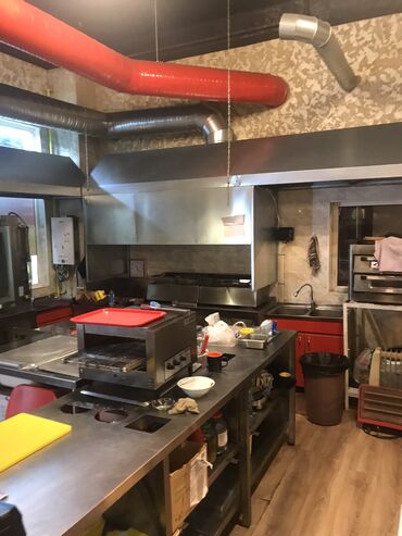 Digər restoran, kafe avadanlığı: Fastud və Burqer restorsnı ücunabsdanlıqlar satılır. Maqdonals — 10