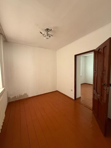 Продажа домов: Дом, 270 м², 5 комнат, Агентство недвижимости, Старый ремонт — 2