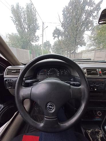 Opel: Opel Vectra: 1989 г., 1.6 л, Механика, Бензин, Седан — 10