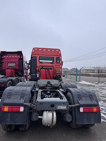 Тягачи: Тягач, Howo, Без прицепа — 1