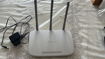 aztelekom wifi parol deyismek: Wi-Fi router "TP-Link TL-WR845N .Cemi 1 ay isledilib