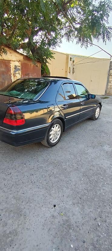 cls 63 amg: Mercedes-Benz C-Class: 2.4 l | 1998 il Sedan — 5