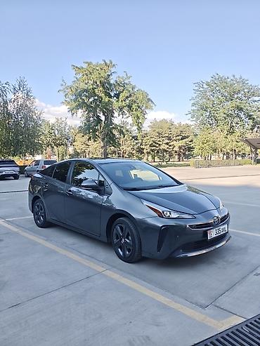 go park: Toyota Prius: 2020 г., 1.8 л, Вариатор, Гибрид, Хэтчбэк — 2
