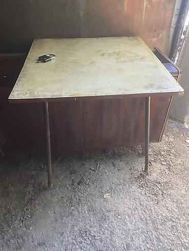 study table: Продается 2 стола 1-1000сом 2-1000сом За два 1500 — 1