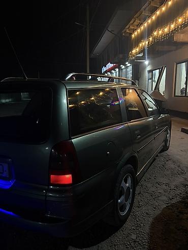 265 65 18: Opel Vectra: 1999 г., 1.8 л, Бензин, Универсал — 6