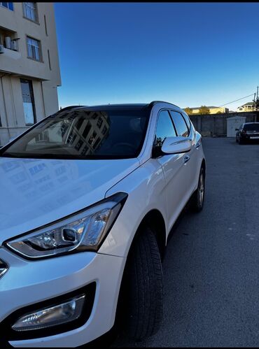 byd disk: Hyundai Santa Fe (ağ rəng, şəhər/krossover SUV) - Gövdə: 5 qapılı