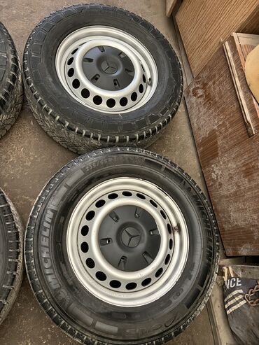 Колеса в сборе: Колеса в сборе 235 / 65 / R 16, Б/у, Комплект, Легкий коммерческий транспорт (C/LT), Железные, отверстий - 6 — 3
