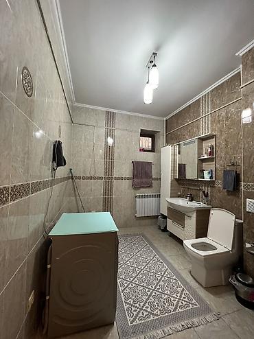 Продажа коттеджей и домов: 🏡 Продаётся 3-уровневый дом в престижном районе 📍 Ориентир: Карла — 20