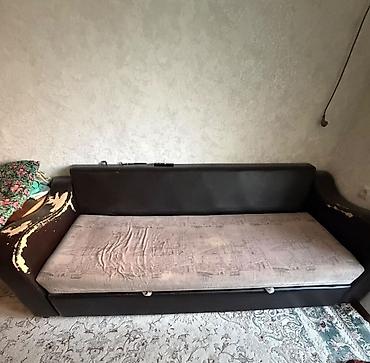Прямые диваны: Прямой диван, Б/у — 1