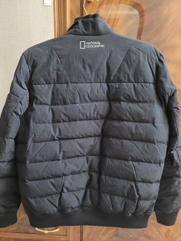 мужская утепленная куртка: Куртка L (EU 40), цвет - Черный