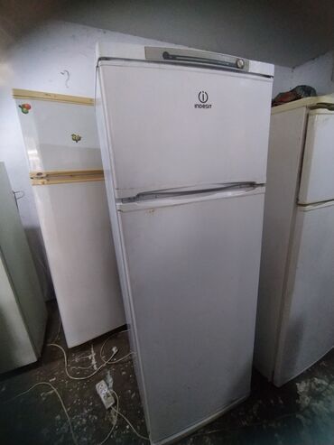 Soyuducular: 2 qapılı Indesit Soyuducu Satılır, rəng - Ağ — 6