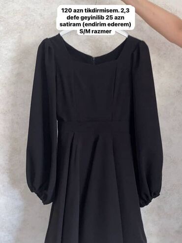 Kombinezonlar: - Qara kombinezon: S/M razmer (M olsa da uyğun). Ön hissədə iki cüt — 8