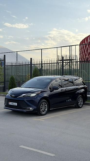voxy noah: Toyota Sienna: 2023 г., 2.5 л, Вариатор, Гибрид, Минивэн — 3
