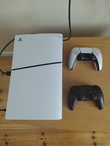 psj 5: PS5 Slim 1 terobaytli İki coystiklə satılır, bir həftə istifadə