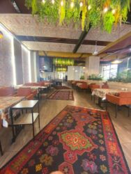 Inzibati heyət: Ofisiant tələb olunur, Restoran, Gündəlik ödəniş, 18-29 yaş, 1 ildən az təcrübə