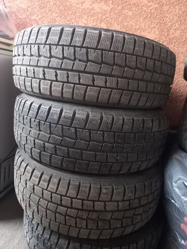 купить зимние шины на внедорожник: Шиналар 215 / 55 / R 17, Кыш, Комплект, Жеңил унаалар, Dunlop