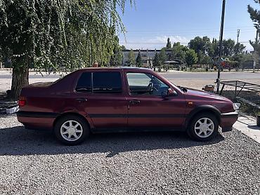 Продажа авто: Volkswagen Vento: 1992 г., 1.8 л, Механика, Бензин, Седан — 2