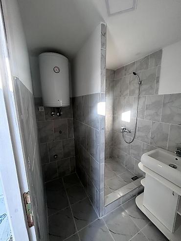 nekretnine oglas: Stambeni/kancelarijski kontejner – izolovan, dimenzije L 10,30 m x W — 7