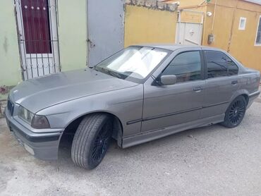 bmw 116: Bmw e36 kuza maşın sökülür ehtiyyat hissələri satılır