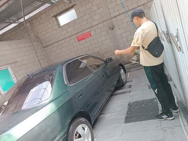 Toyota: Toyota Vista: 1995 г., 1.8 л, Автомат, Бензин — 2