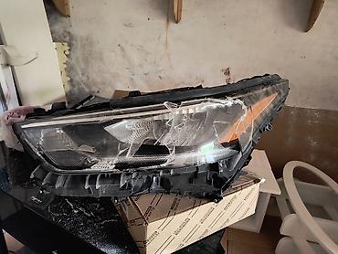 masin sat: Toyoto Highlander uçun radiator barmaqlığı və ön sol fara qəzalıdır — 3