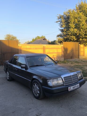Эвакуаторы: Mercedes-Benz E-Class: 1991 г., 2.6 л, Механика, Бензин, Седан